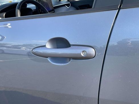 Used 2024 Toyota Corolla Cross LE FWD image 29