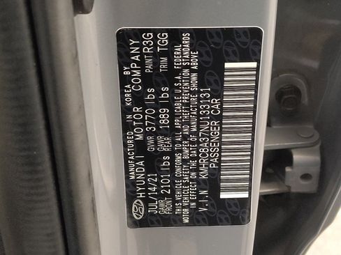 Used 2022 Hyundai Venue SEL image 33