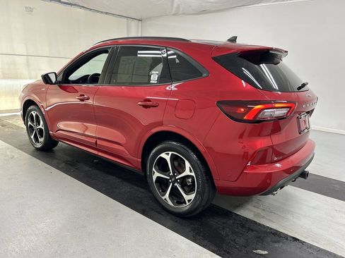 Used 2023 Ford Escape ST-Line Elite w/ Premium Technology Package AWD/4WD image 7