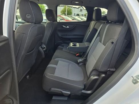 Used 2025 Chevrolet Blazer LT AWD/4WD image 17