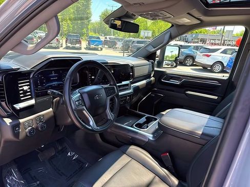 Used 2024 Chevrolet Silverado 2500 LTZ w/ LTZ Plus Package AWD/4WD image 20