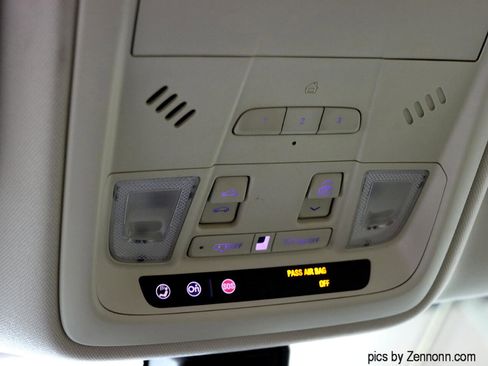 Used 2017 Cadillac XT5 Luxury image 23