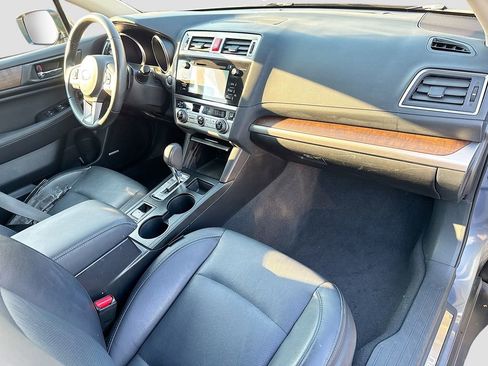 Used 2017 Subaru Outback 2.5i Limited image 38