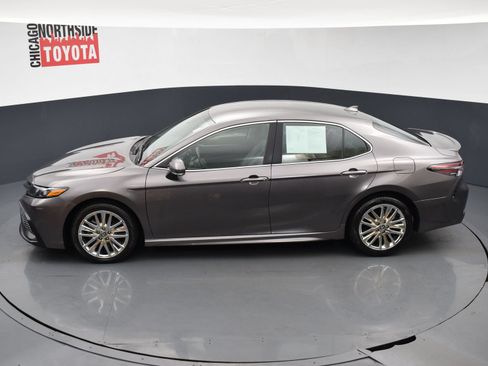 Used 2024 Toyota Camry SE FWD image 17
