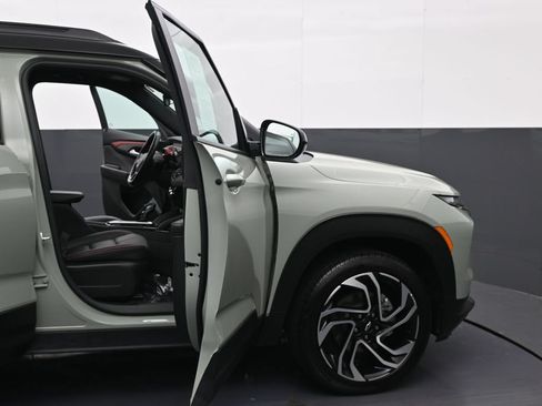 Used 2024 Chevrolet TrailBlazer RS w/ Driver Confidence Package AWD/4WD image 9