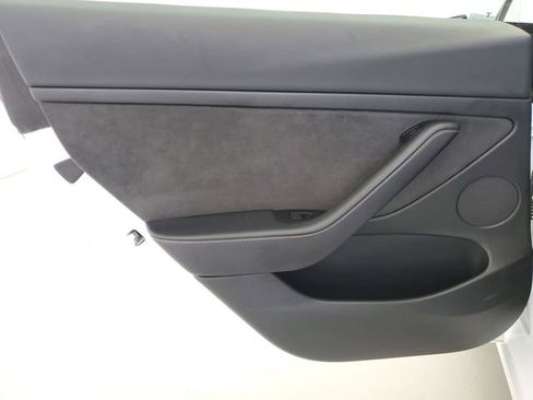 Used 2023 Tesla Model 3 Standard Range image 14