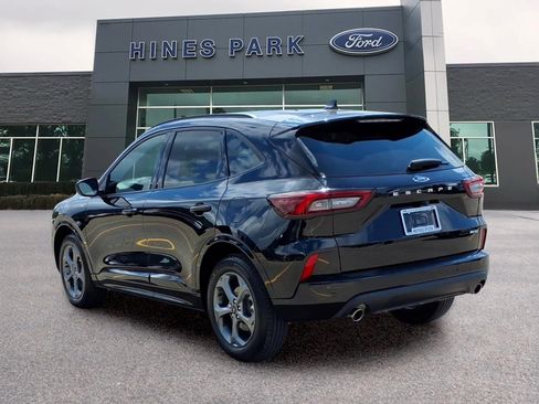 Used 2023 Ford Escape ST-Line w/ Tech Pack #1 AWD/4WD image 5