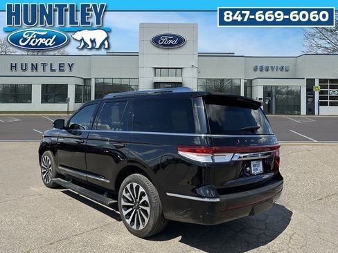 Used 2022 Lincoln Navigator Reserve w/ Equipment Group 201A image 6