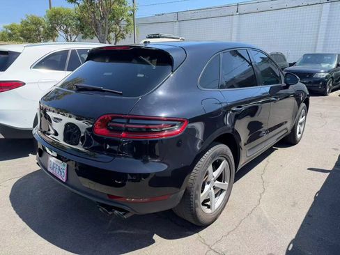 Used 2018 Porsche Macan Sport Edition AWD/4WD image 3