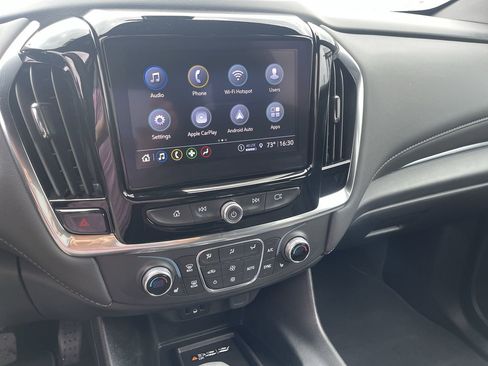 Used 2023 Chevrolet Traverse LT image 13