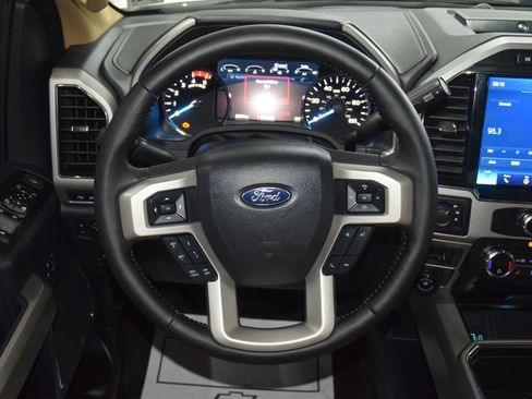 Used 2022 Ford F350 Lariat w/ Lariat Ultimate Package AWD/4WD image 35