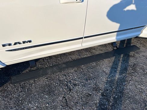 Used 2025 RAM 3500 Limited image 11