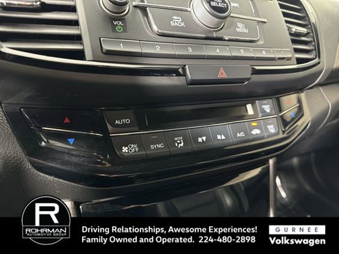 Used 2017 Honda Accord Sport image 9