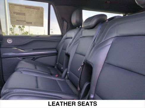 New 2026 Lincoln Navigator L Reserve w/ Jet Appearance Package AWD/4WD image 12