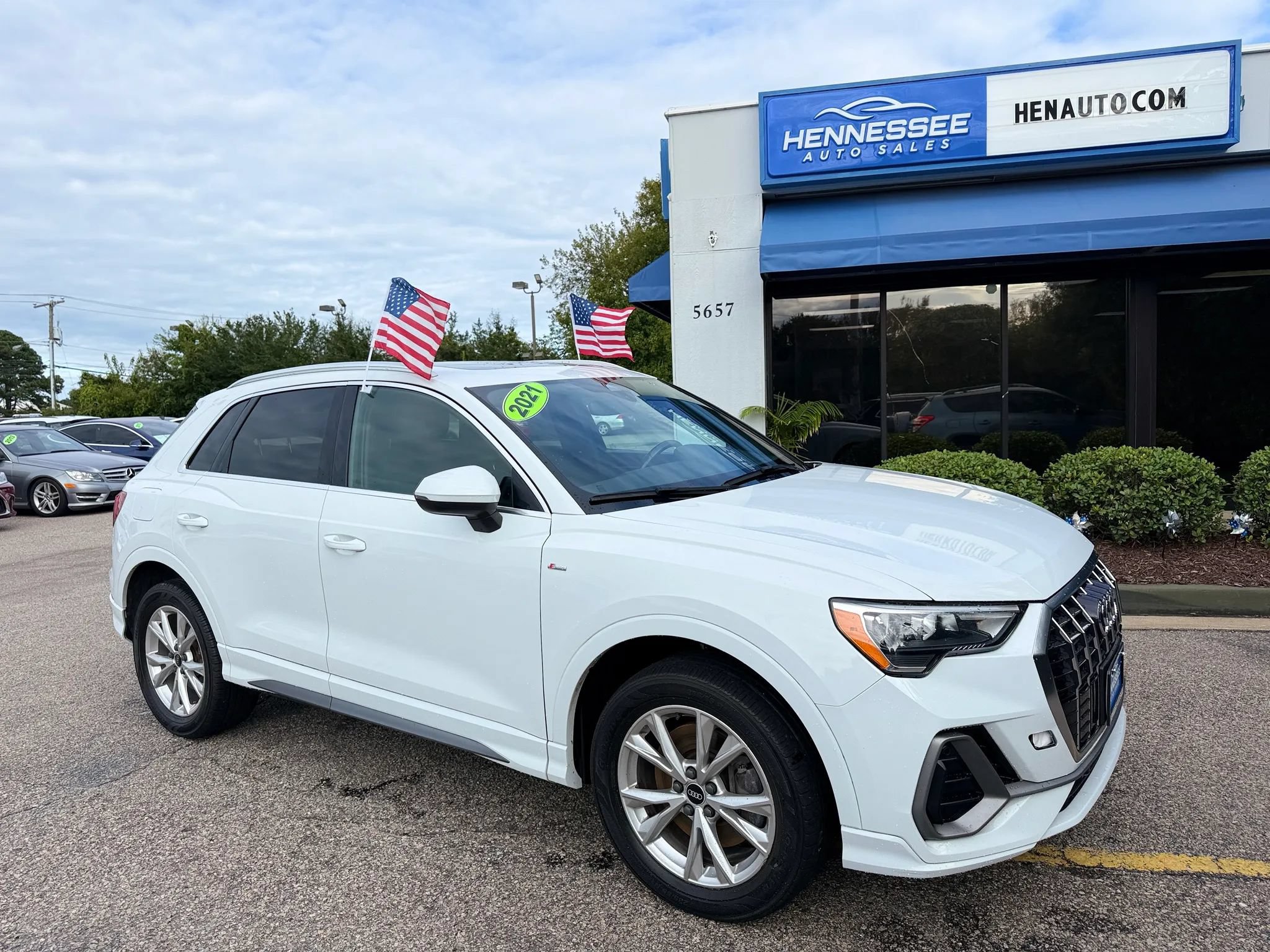 Used 2021 Audi Q3 2.0T Premium w/ Convenience Package AWD/4WD image 4