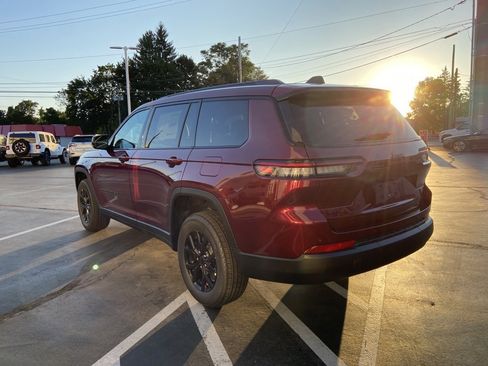 New 2025 Jeep Grand Cherokee L Altitude image 5