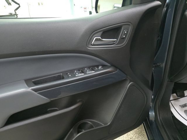 Used 2019 Chevrolet Colorado Z71 AWD/4WD image 14
