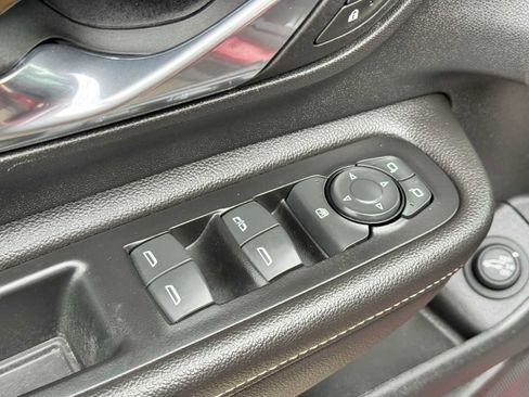 Used 2019 GMC Terrain Denali w/ Advanced Safety Package AWD/4WD image 10