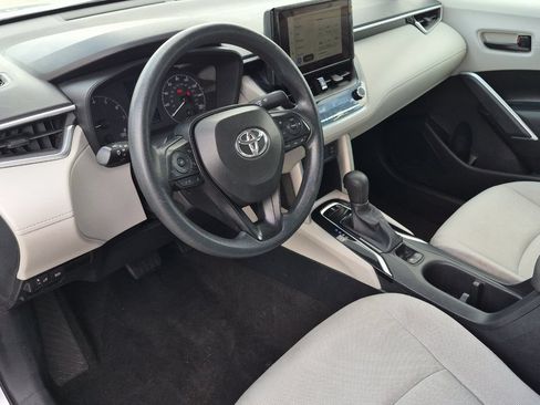 Used 2024 Toyota Corolla Cross L FWD image 10