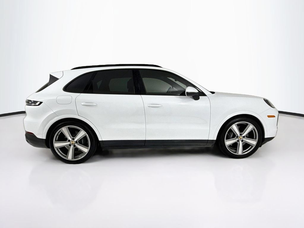 Certified 2024 Porsche Cayenne AWD/4WD image 8