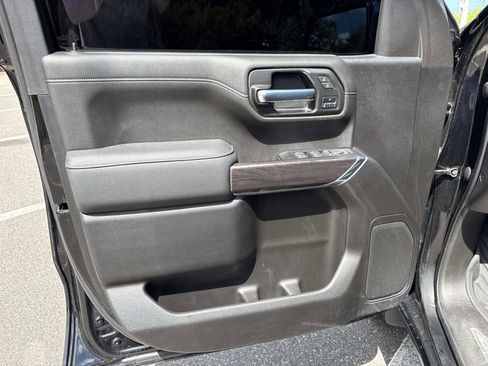 Used 2022 Chevrolet Silverado 1500 LTZ AWD/4WD image 17