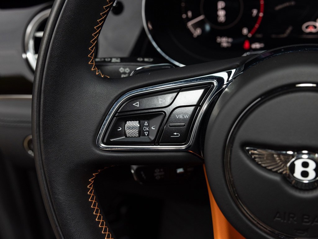 Used 2024 Bentley Bentayga Extended Wheelbase AWD/4WD image 39