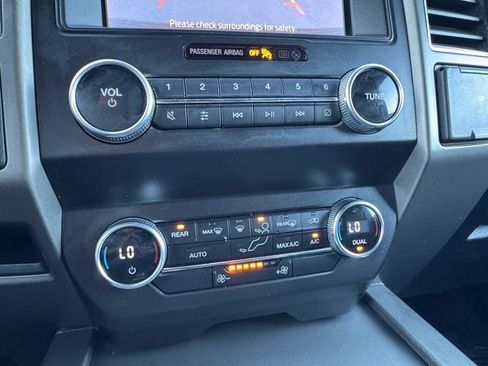 Used 2021 Ford Expedition Max XLT image 10