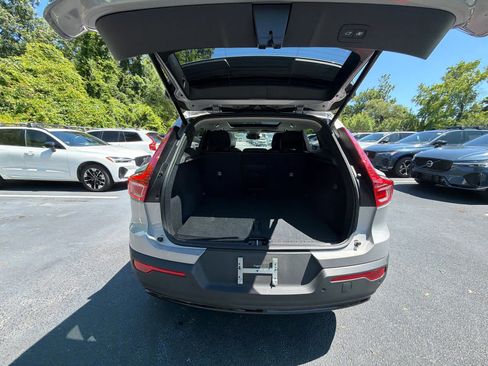Used 2025 Volvo XC40 B5 Plus AWD/4WD image 24