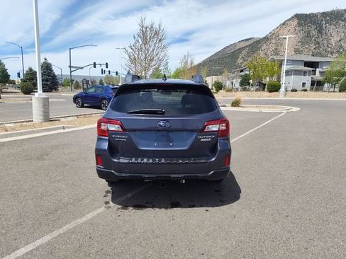 Used 2017 Subaru Outback 2.5i Limited AWD/4WD image 4
