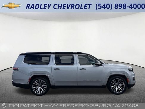 Used 2024 Jeep Grand Wagoneer L Series III AWD/4WD image 22