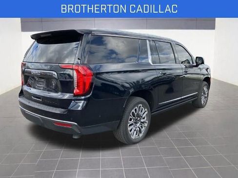 Certified 2023 GMC Yukon XL Denali Ultimate AWD/4WD image 9