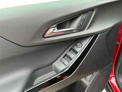 New 2026 Chevrolet Equinox LT image 12