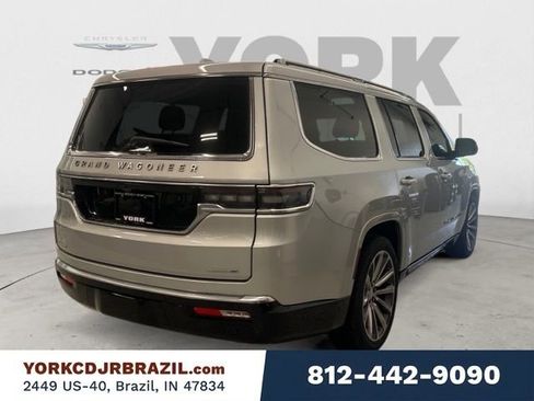 Used 2022 Jeep Grand Wagoneer Series II w/ Convenience Group III AWD/4WD image 4