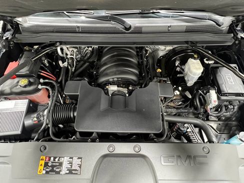 Used 2018 GMC Yukon SLT w/ Premium Edition image 33