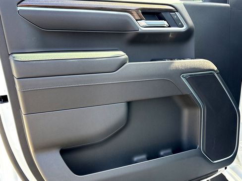 New 2025 Chevrolet Silverado 1500 LT image 18