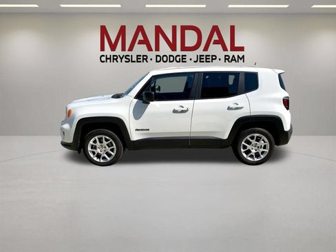 Used 2023 Jeep Renegade Latitude AWD/4WD image 9