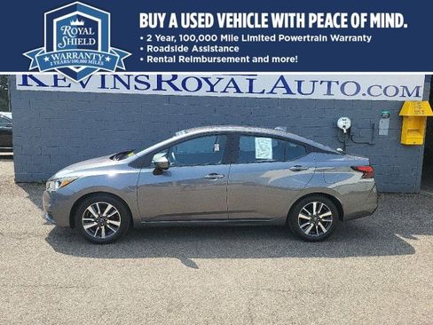 Used 2021 Nissan Versa SV image 1