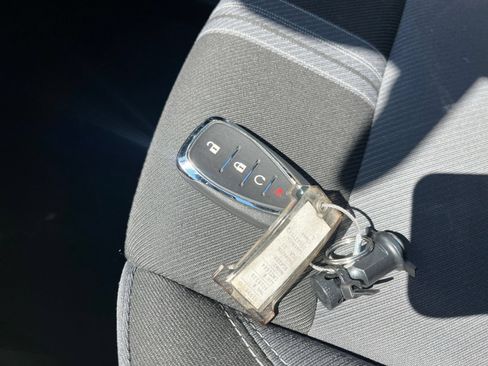 Used 2025 Chevrolet Blazer LT FWD image 25