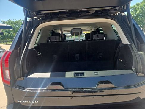 Used 2025 Ford Expedition Platinum AWD/4WD image 30