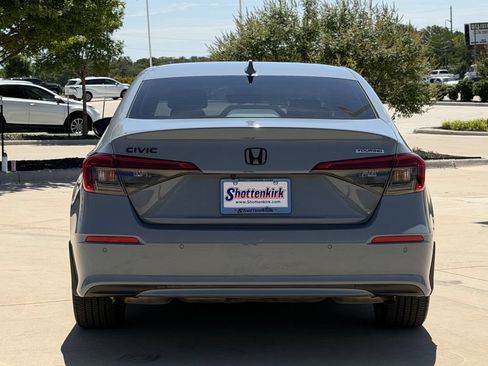 Used 2024 Honda Civic Touring image 5
