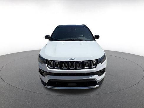 Used 2025 Jeep Compass Limited AWD/4WD image 4