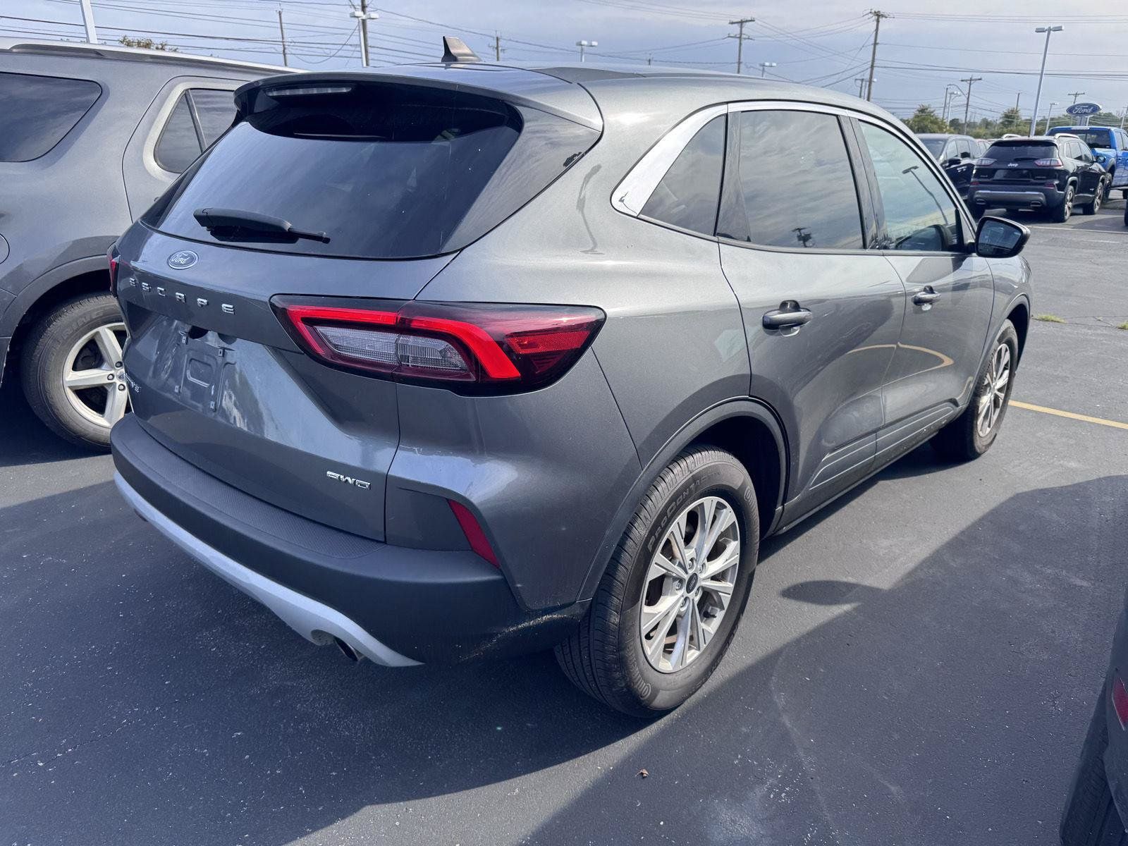 Used 2023 Ford Escape Active AWD/4WD image 4
