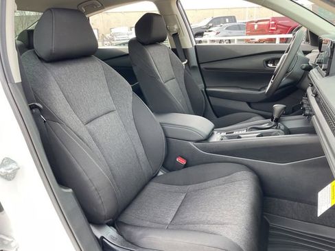 Certified 2025 Honda Accord LX image 25