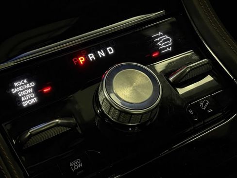 Used 2022 Jeep Grand Cherokee Summit AWD/4WD image 22