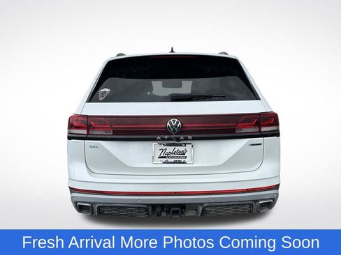 Used 2024 Volkswagen Atlas Peak Edition SEL AWD/4WD image 6