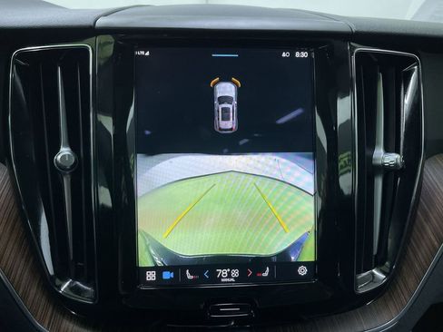 Used 2024 Volvo XC60 B5 Plus image 21
