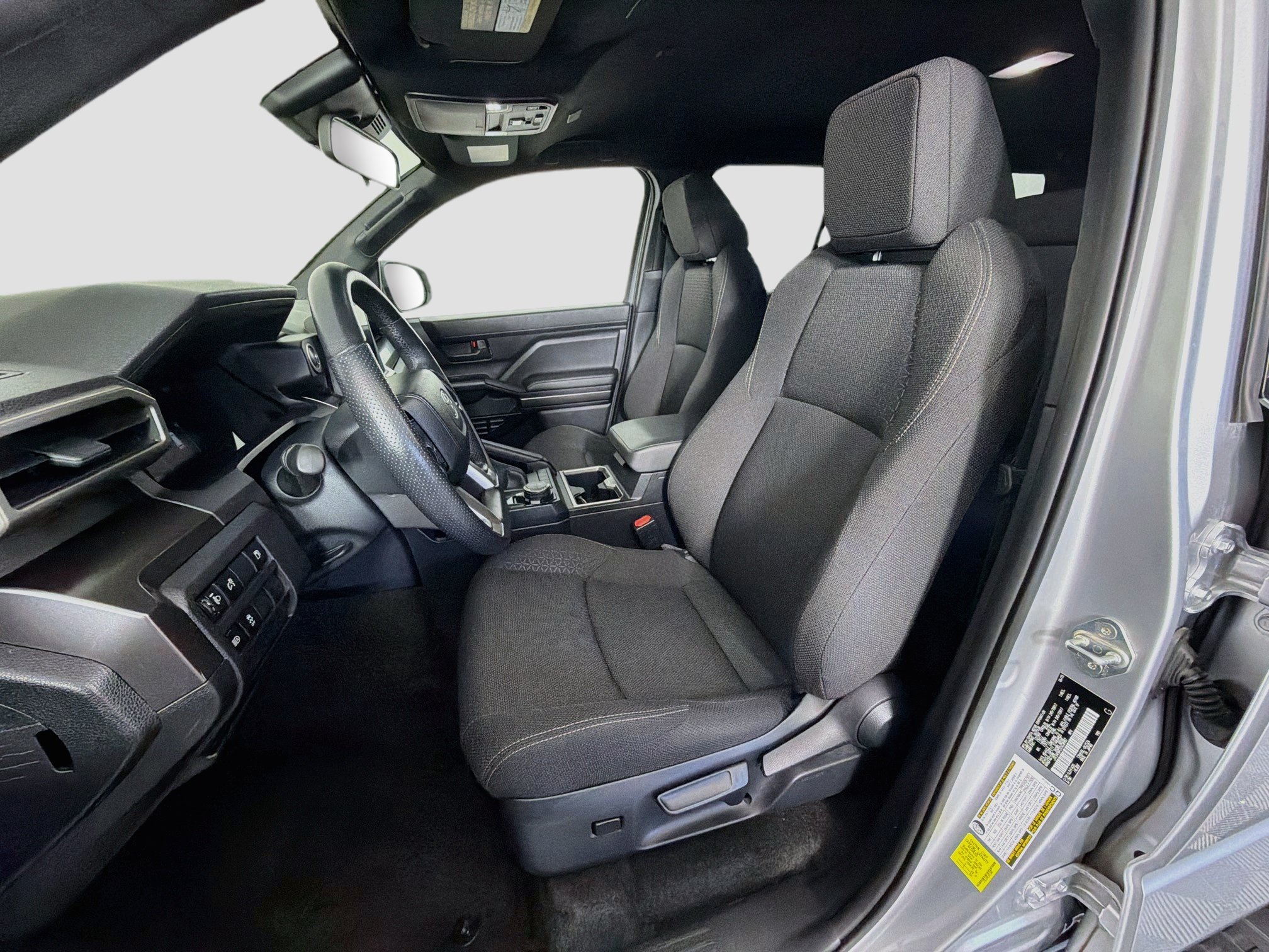Used 2025 Toyota 4Runner SR5 AWD/4WD image 13