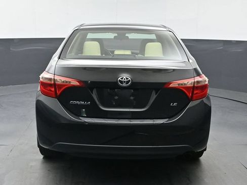 Used 2017 Toyota Corolla LE w/ Carpet Mat Package (TMS) FWD image 4