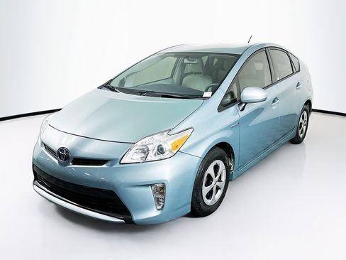 Used 2014 Toyota Prius Two image 3
