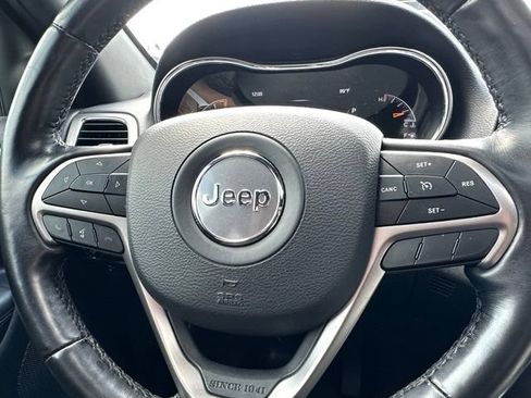 Used 2021 Jeep Grand Cherokee Laredo X AWD/4WD image 17